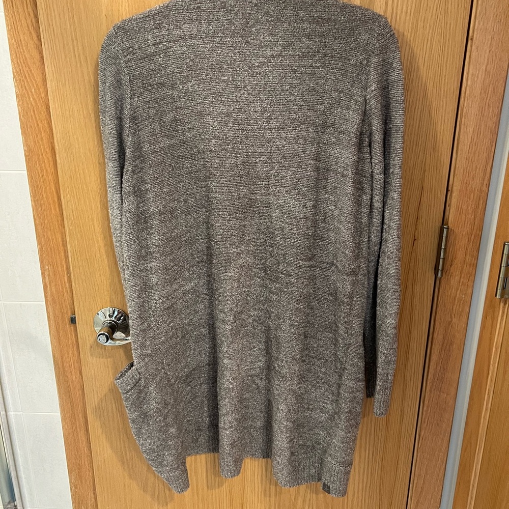 Barefoot Dreams cardigan. EUC - Picture 2 of 5